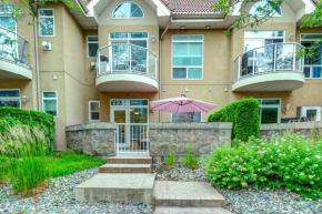 Downtown Lakeside Resort w/ Large Patio BL4090744